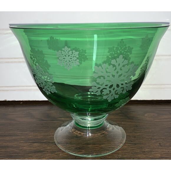 Vtg Handblown Green Glass Lead Crystal Compote, White Snowflakes 7"Diam x 5.75"T - Picture 1 of 5